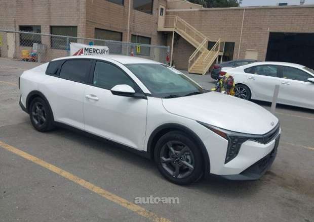 Kia K4