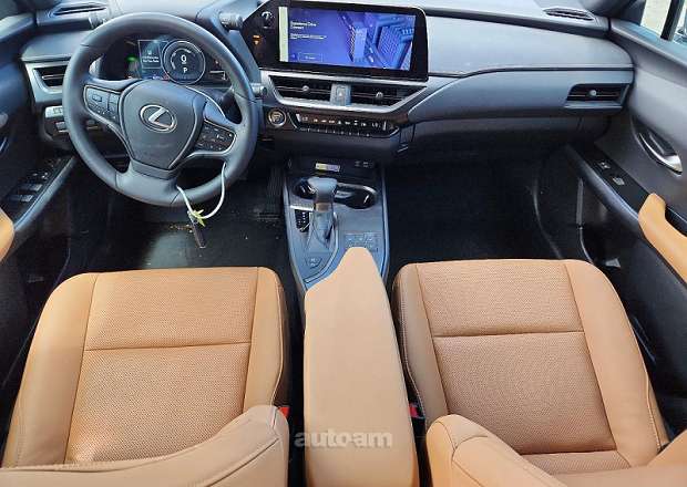 Lexus UX 200