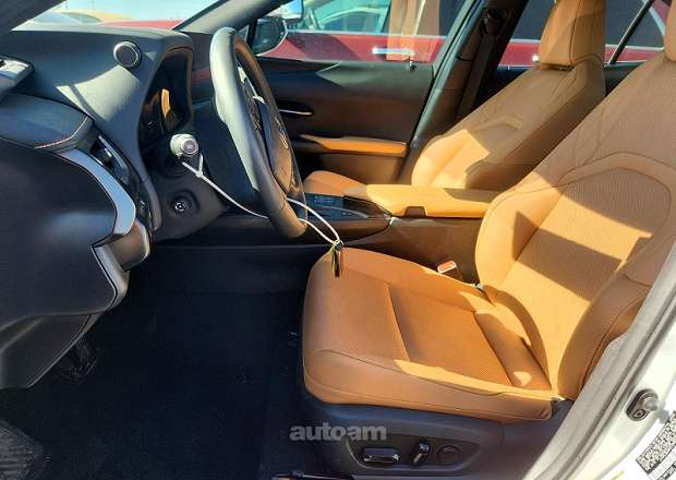 Lexus UX 200