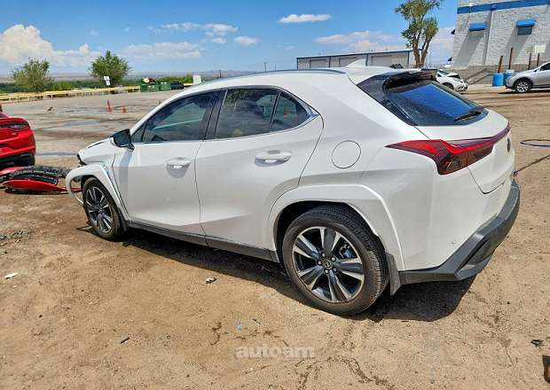 Lexus UX 200