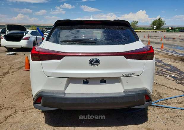 Lexus UX 200