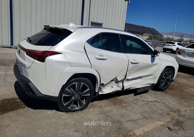 Lexus UX 200