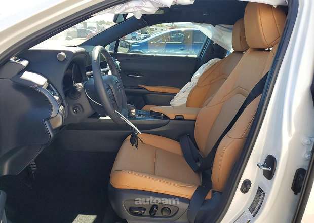 Lexus UX 200
