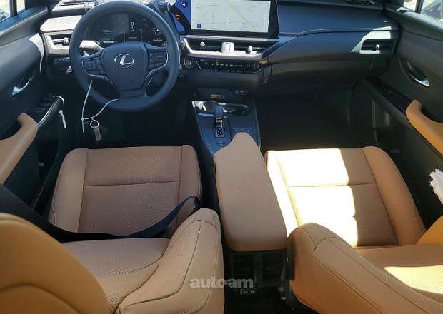 Lexus UX 200