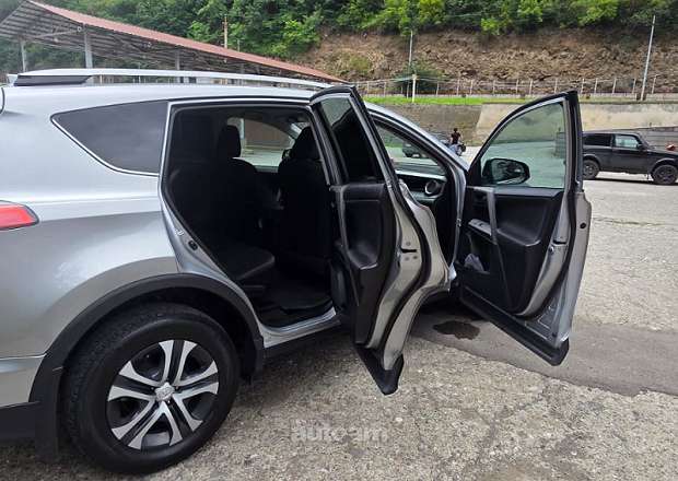 Toyota Rav 4