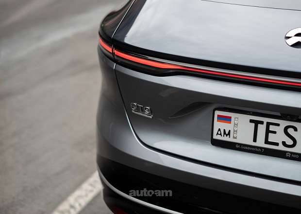 Nio ET9