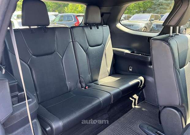 Lexus TX