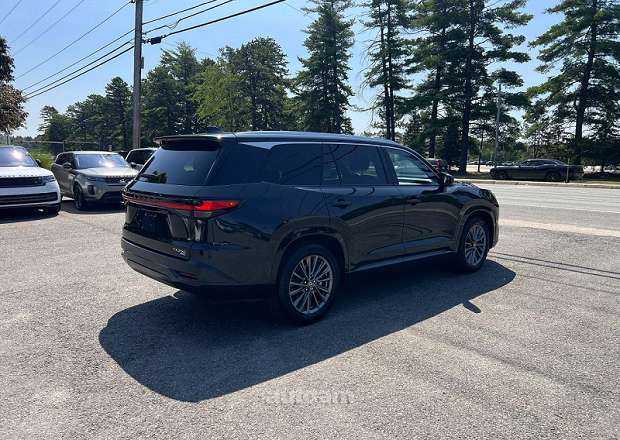 Lexus TX