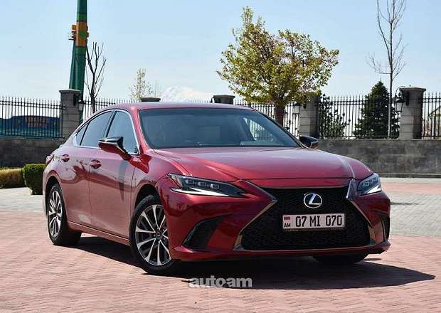Lexus ES 200 2022 — photo 1