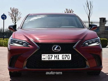 Lexus ES 200  2022 