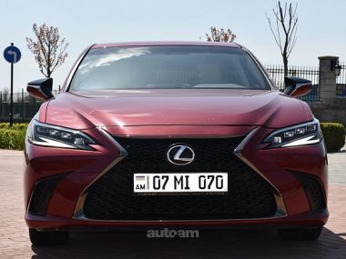 Lexus ES 200  2022 
