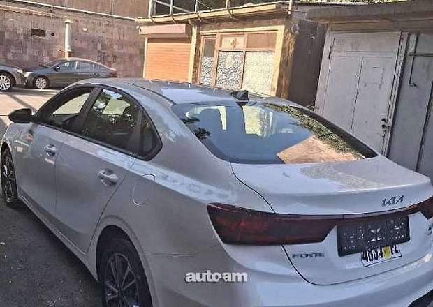 Kia Forte 2024 — photo 3