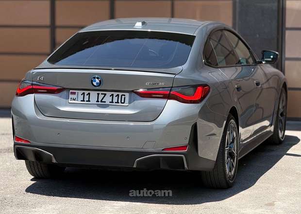 BMW i4 2023 — фото 4