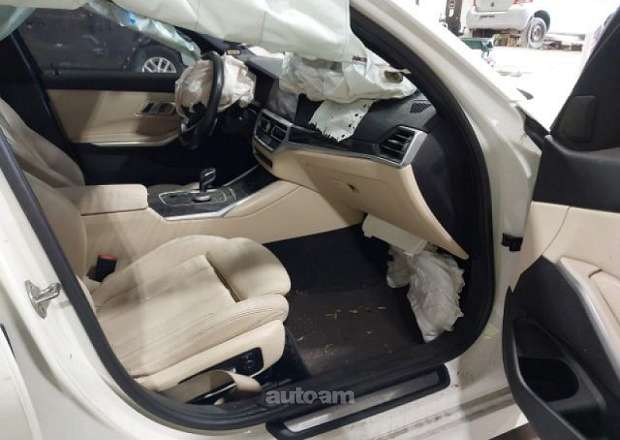 BMW 330