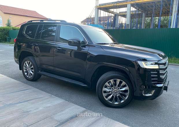 Toyota Land Cruiser 300
