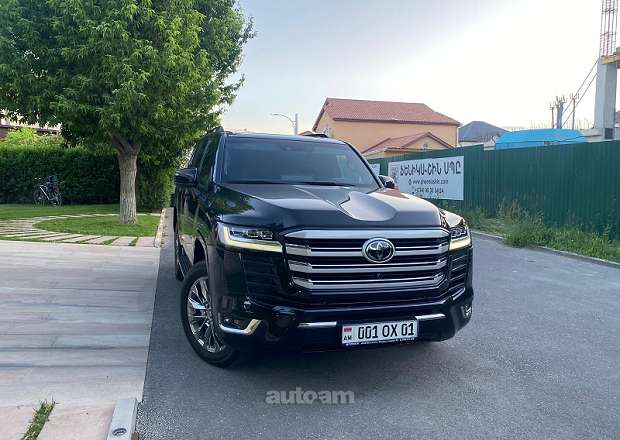 Toyota Land Cruiser 300