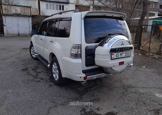 Mitsubishi Pajero 2011 — լուսանկար 4