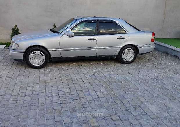 Mercedes-Benz 180