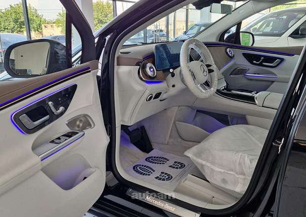 Mercedes-Benz EQE SUV