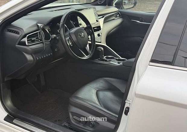Toyota Camry 2021 — photo 5
