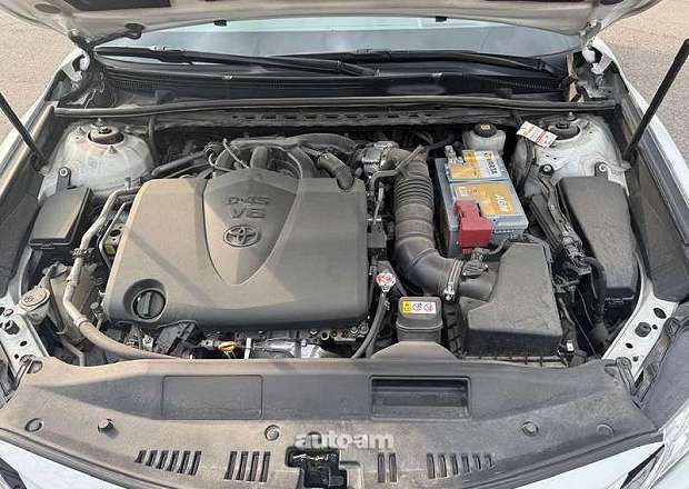 Toyota Camry 2021 — photo 10