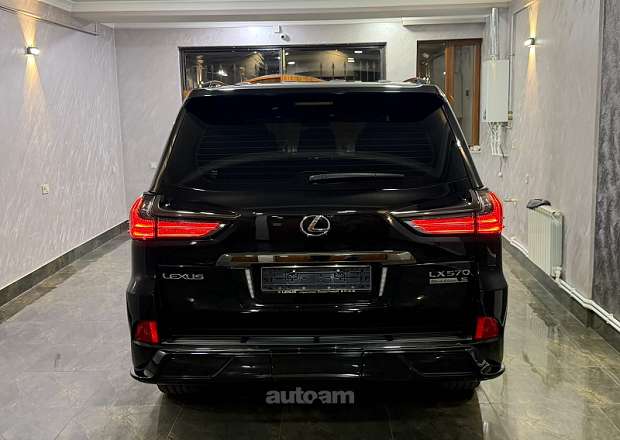 Lexus LX 570