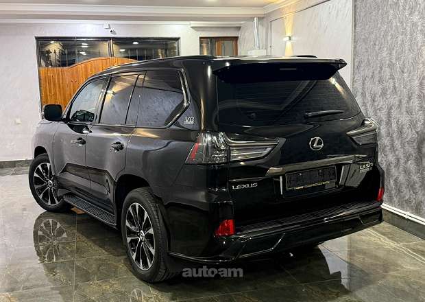 Lexus LX 570