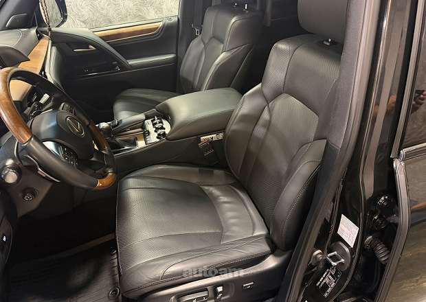 Lexus LX 570