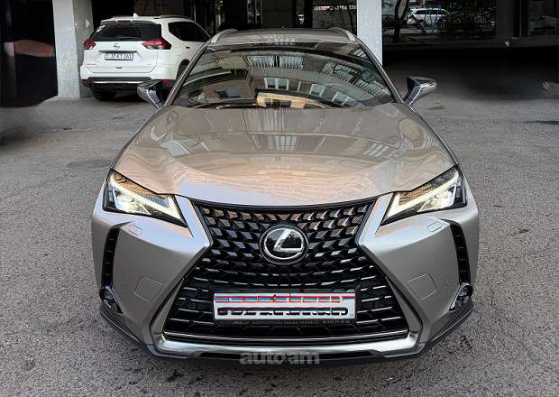Lexus UX 200