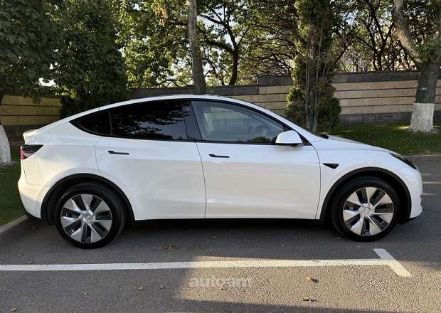 Tesla Model Y 2023 — լուսանկար 4