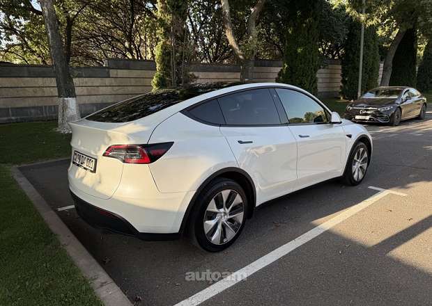 Tesla Model Y 2023 — լուսանկար 7