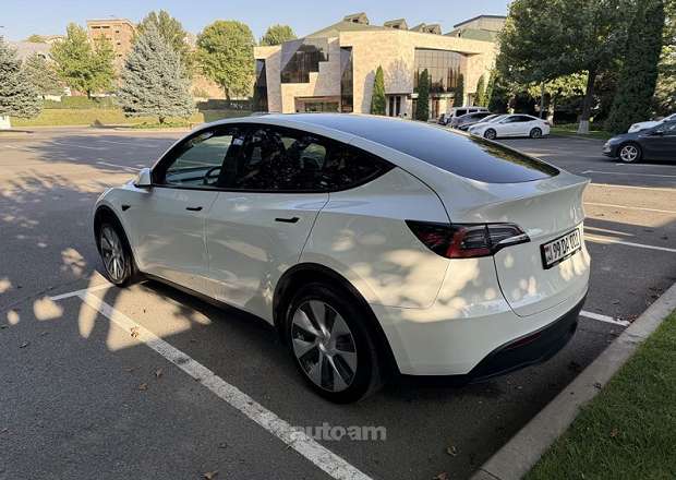 Tesla Model Y 2023 — լուսանկար 5