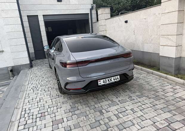 BYD Han EV 2024 — լուսանկար 2