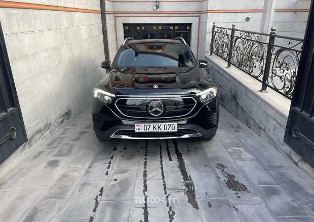 Mercedes-Benz EQB 2023 — լուսանկար 1