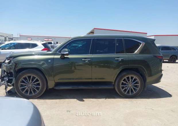 Lexus LX 600