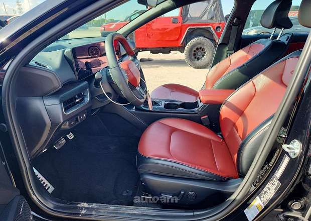 Kia K4