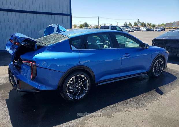 Kia K4