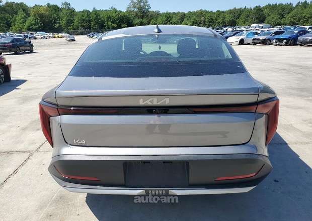 Kia K4
