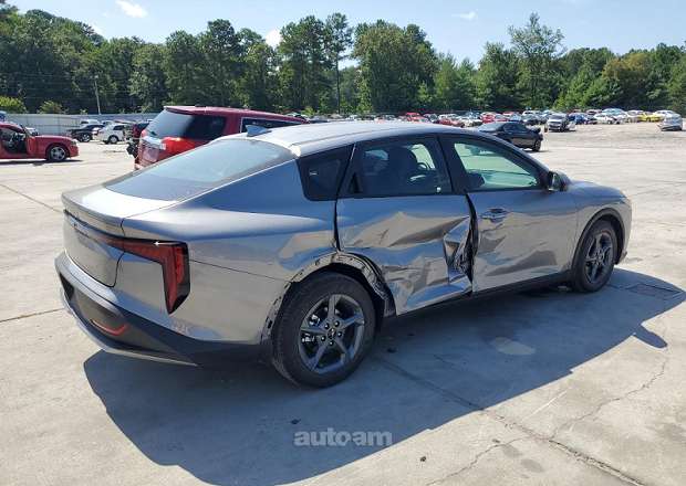 Kia K4