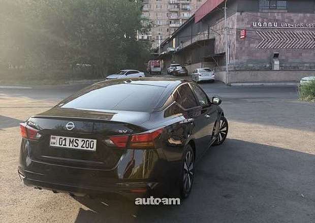 Nissan Altima 2022 — լուսանկար 5