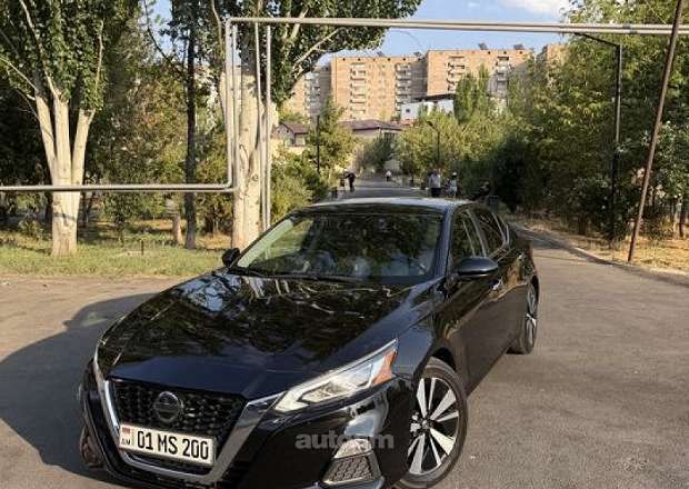 Nissan Altima
