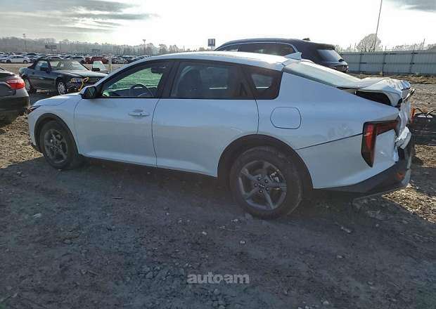 Kia K4