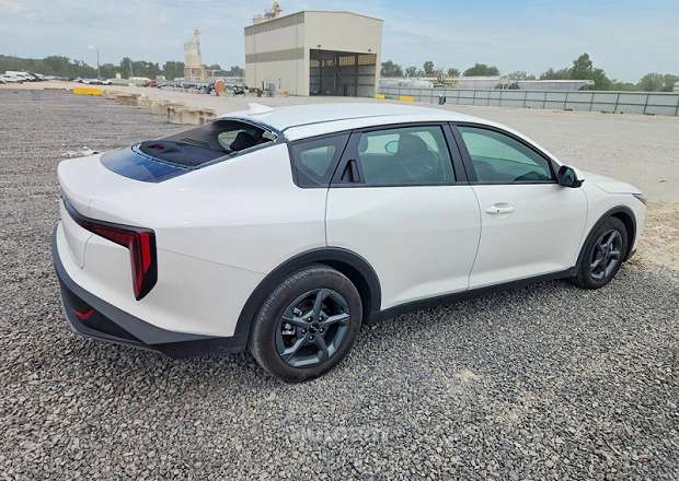 Kia K4