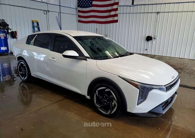 Kia K4