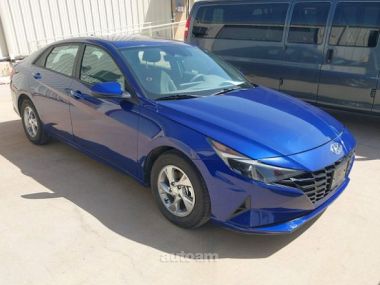 Hyundai Elantra  2021 