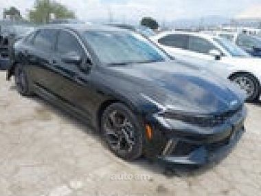 Kia K5  2025 