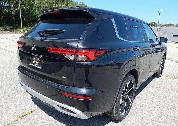 Mitsubishi Outlander 2022 — լուսանկար 3
