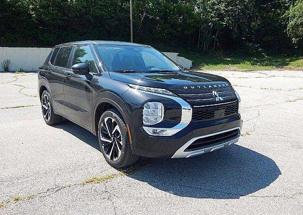Mitsubishi Outlander 2022 — լուսանկար 2