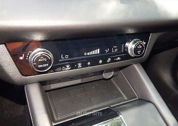 Mitsubishi Outlander 2022 — լուսանկար 10