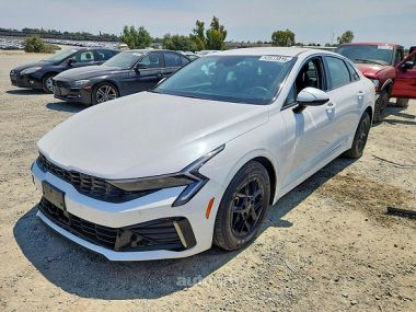 Kia K5  2025 